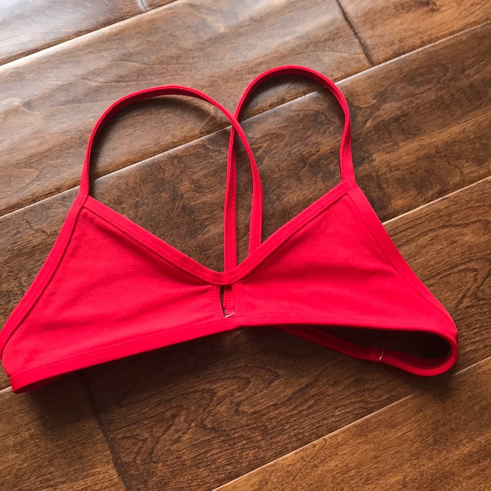 jolyn bikini top!❤️